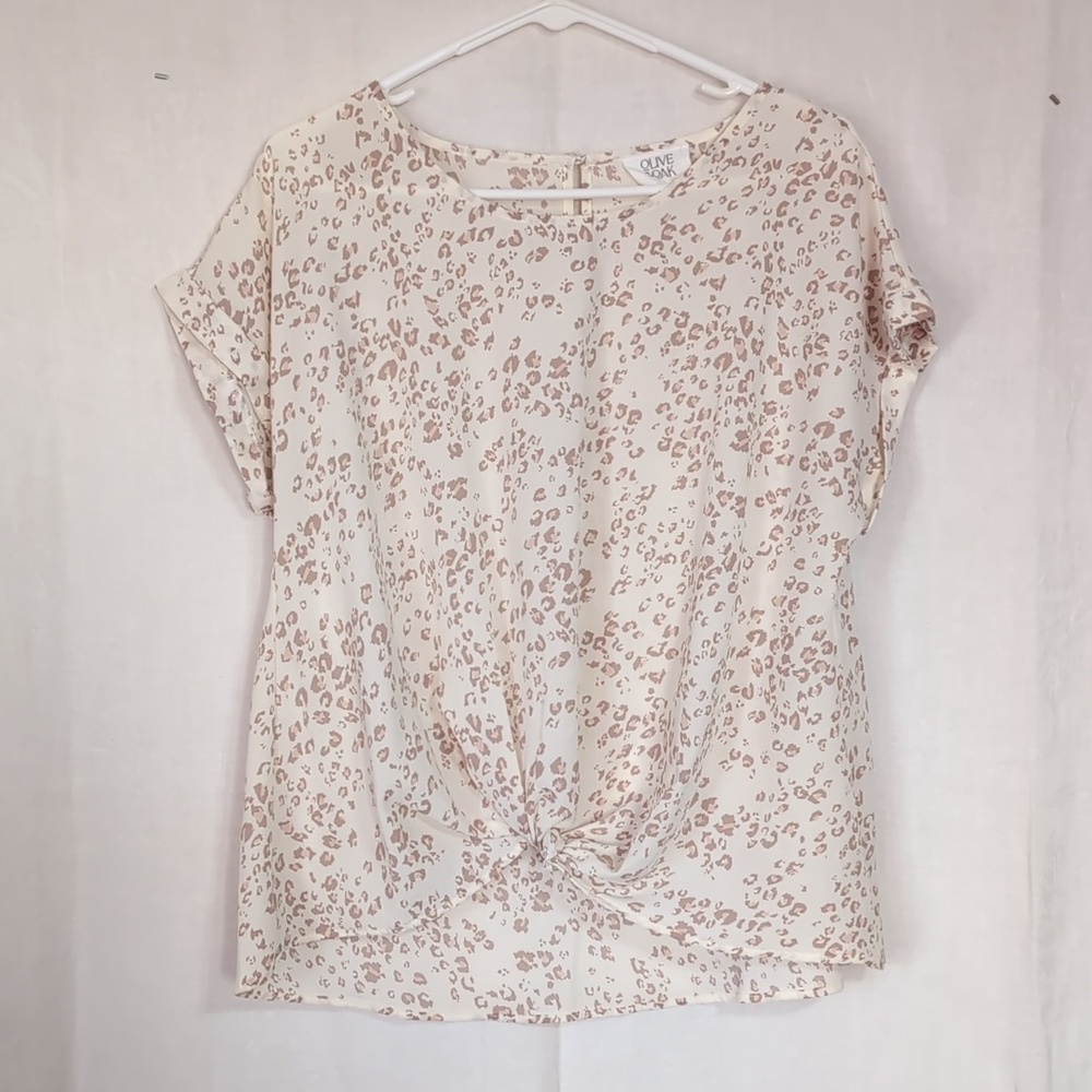 Olive & Oak White Leopard Print Twist Front Blouse Size Extra Large